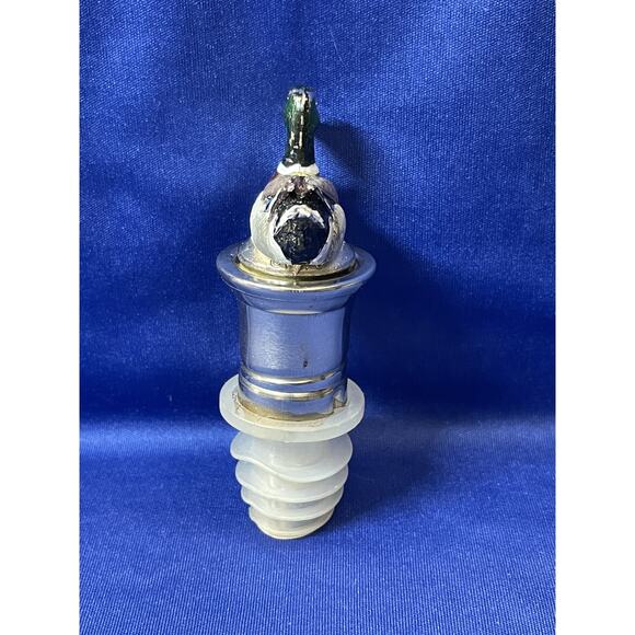 Vintage Metal Screw Top Spout Bottle Stopper Duck Design - Picture 4 of 7